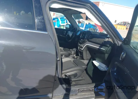 2018 Mini Countryman Cooper S из США, поврежденный, VIN WMZYT5C32J3E62351